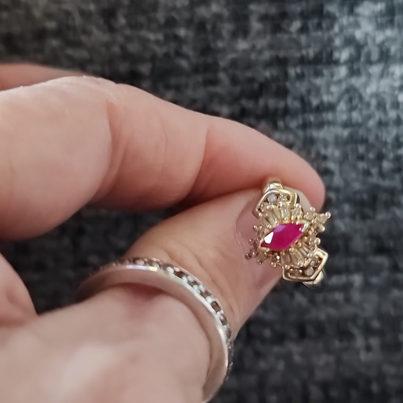 Beautiful Alwand Vahan 10k Yellow Gold Ruby Diamond Ring Size 5 or 5.5 - Picture 12 of 17